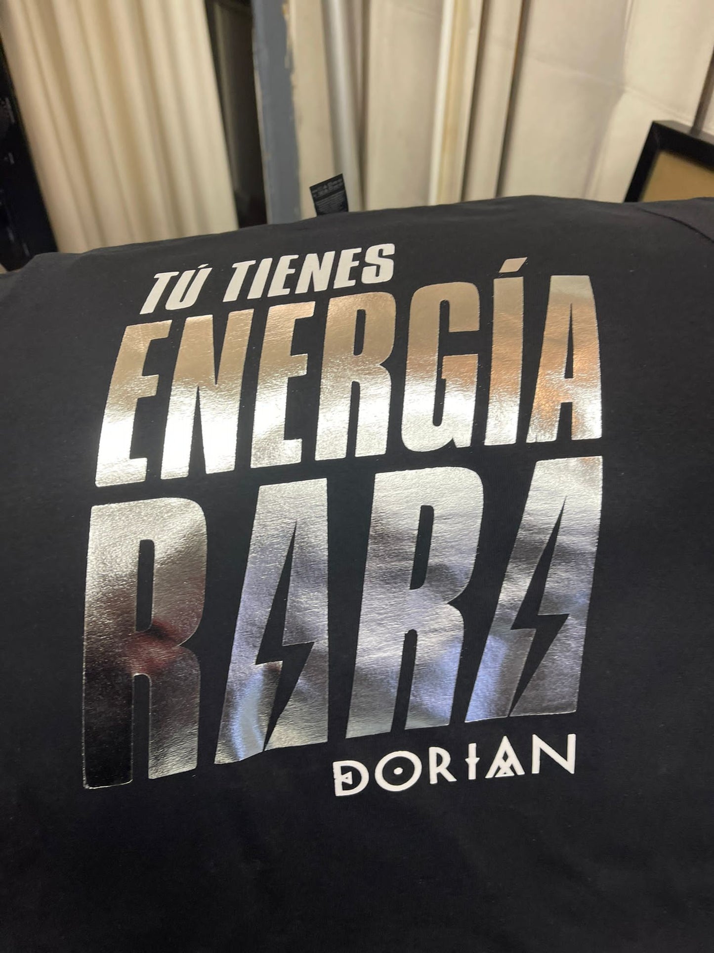 CAMISETA HOMBRE "ENERGÍA RARA"